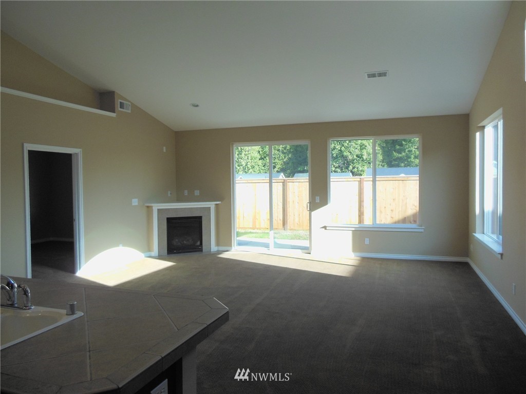 391 Lofgrin Road Sequim, WA 98382 - Photo 4 of 10