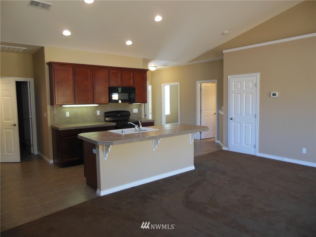 391 Lofgrin Road Sequim, WA 98382 - Photo 5 of 10