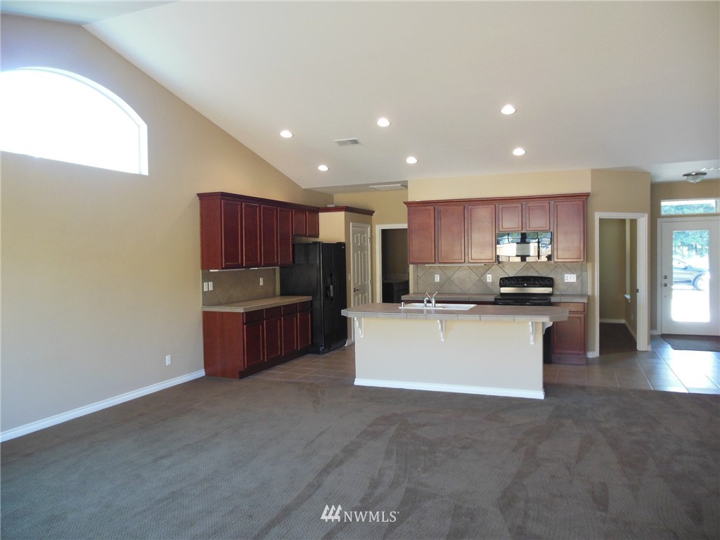 391 Lofgrin Road Sequim, WA 98382 - Photo 6 of 10