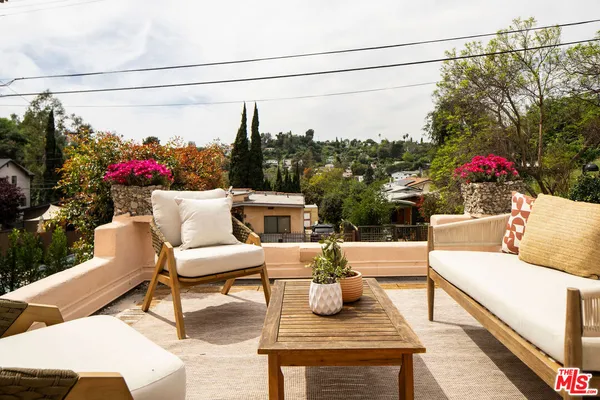 $1,149,000 | 2354 Landa Street, Los Angeles, CA 90039