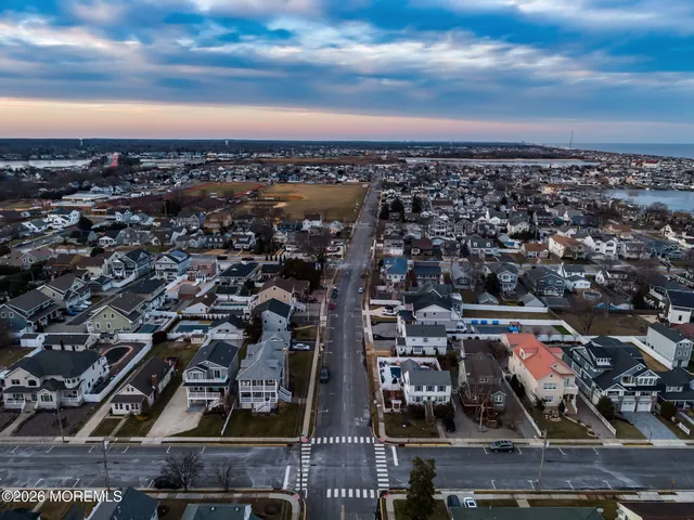 $1,750,000 | 305 Chicago Avenue, Point Pleasant Beach, NJ 08742