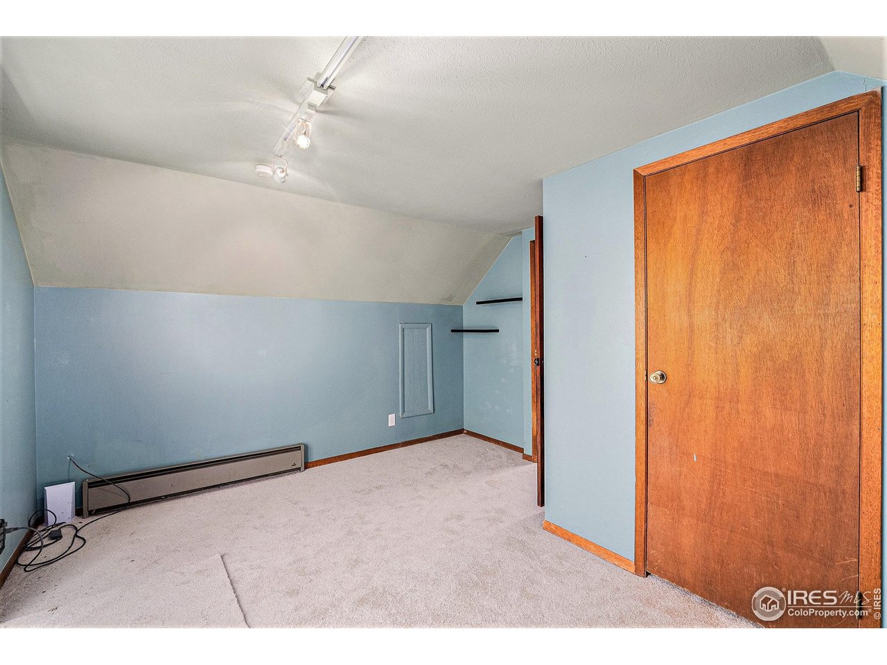 147 St Vrain Trail Ward, CO 80481 - Photo 19 of 31 a view interior of the house
