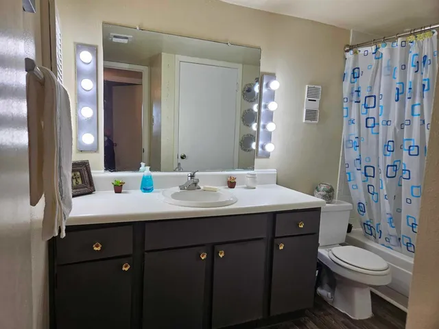 $995 | 8433 Hearth Drive, Unit 38, Houston, TX 77054