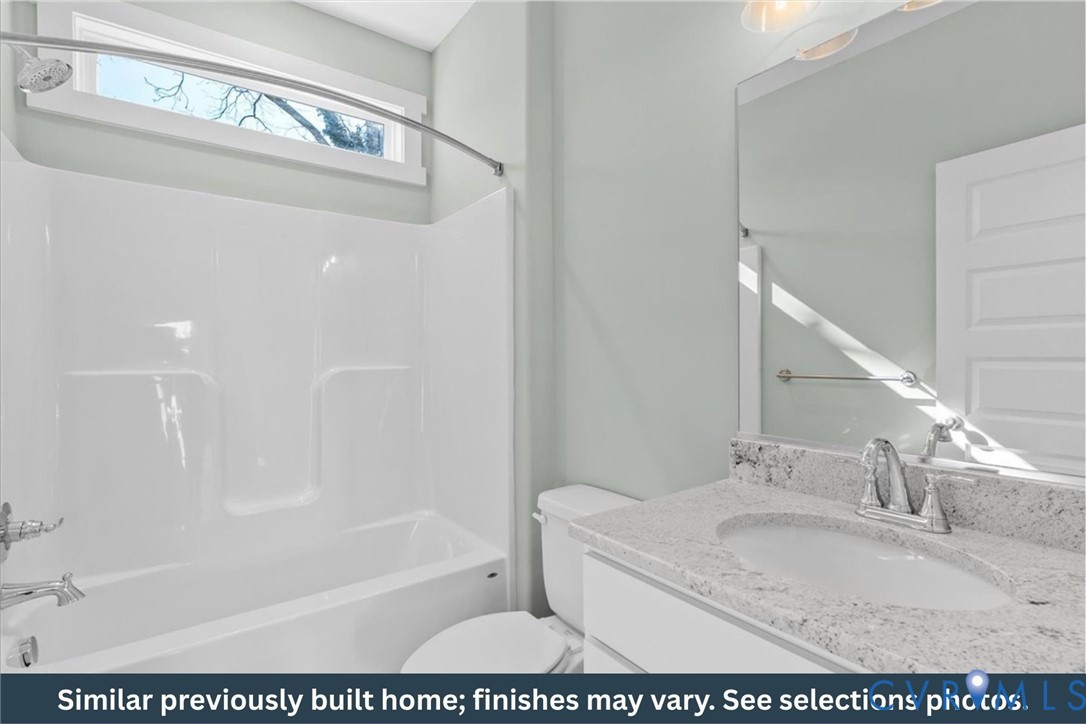 67 Petersville Road New Canton, VA 23123 - Photo 14 of 18 Hall Bath, Tub/Shower, Transom Window
