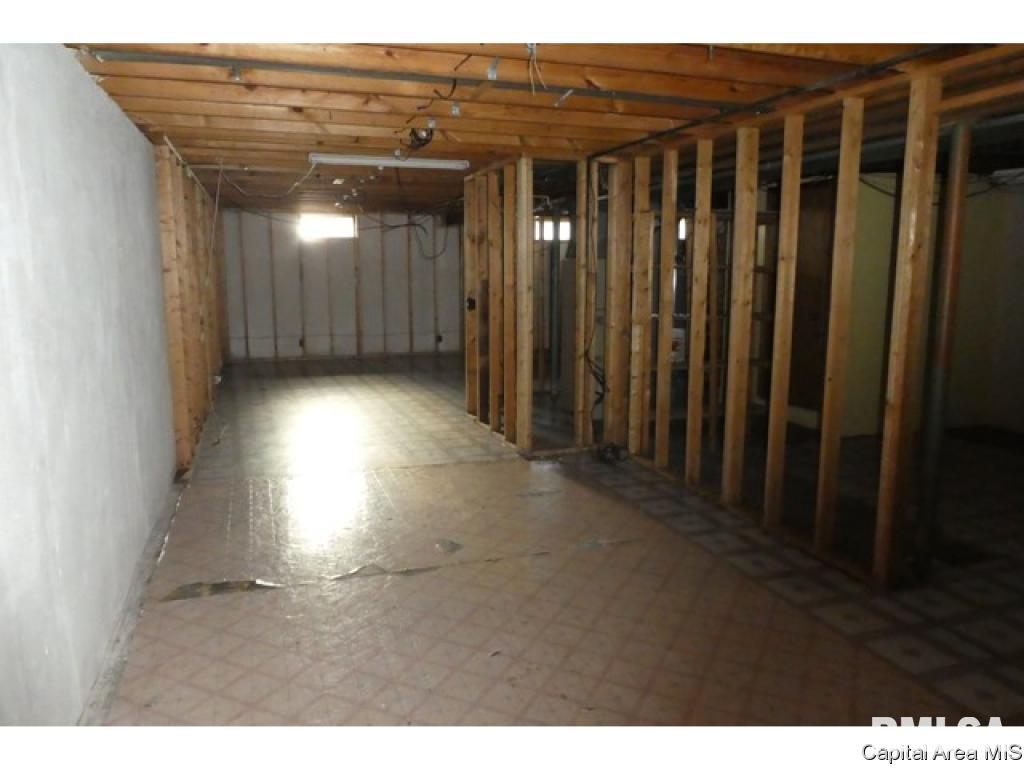 2105 Stonehenge Road Springfield, IL 62702 - Photo 18 of 23