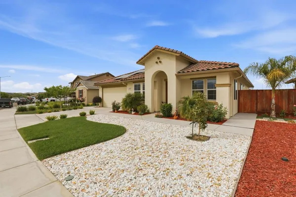 $875,000 | 805 Klamath Way, Hollister, CA 95023