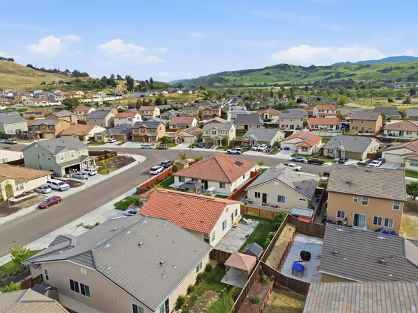 $875,000 | 805 Klamath Way, Hollister, CA 95023