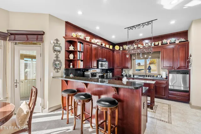 $880,000 | 230 Big Water Drive, Vonore, TN 37885