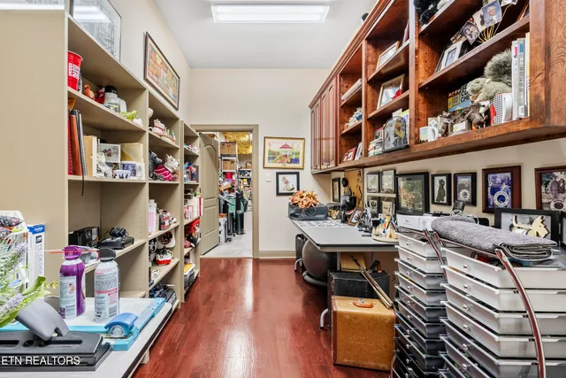 $880,000 | 230 Big Water Drive, Vonore, TN 37885