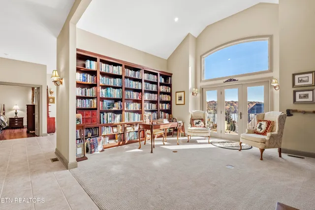 $880,000 | 230 Big Water Drive, Vonore, TN 37885