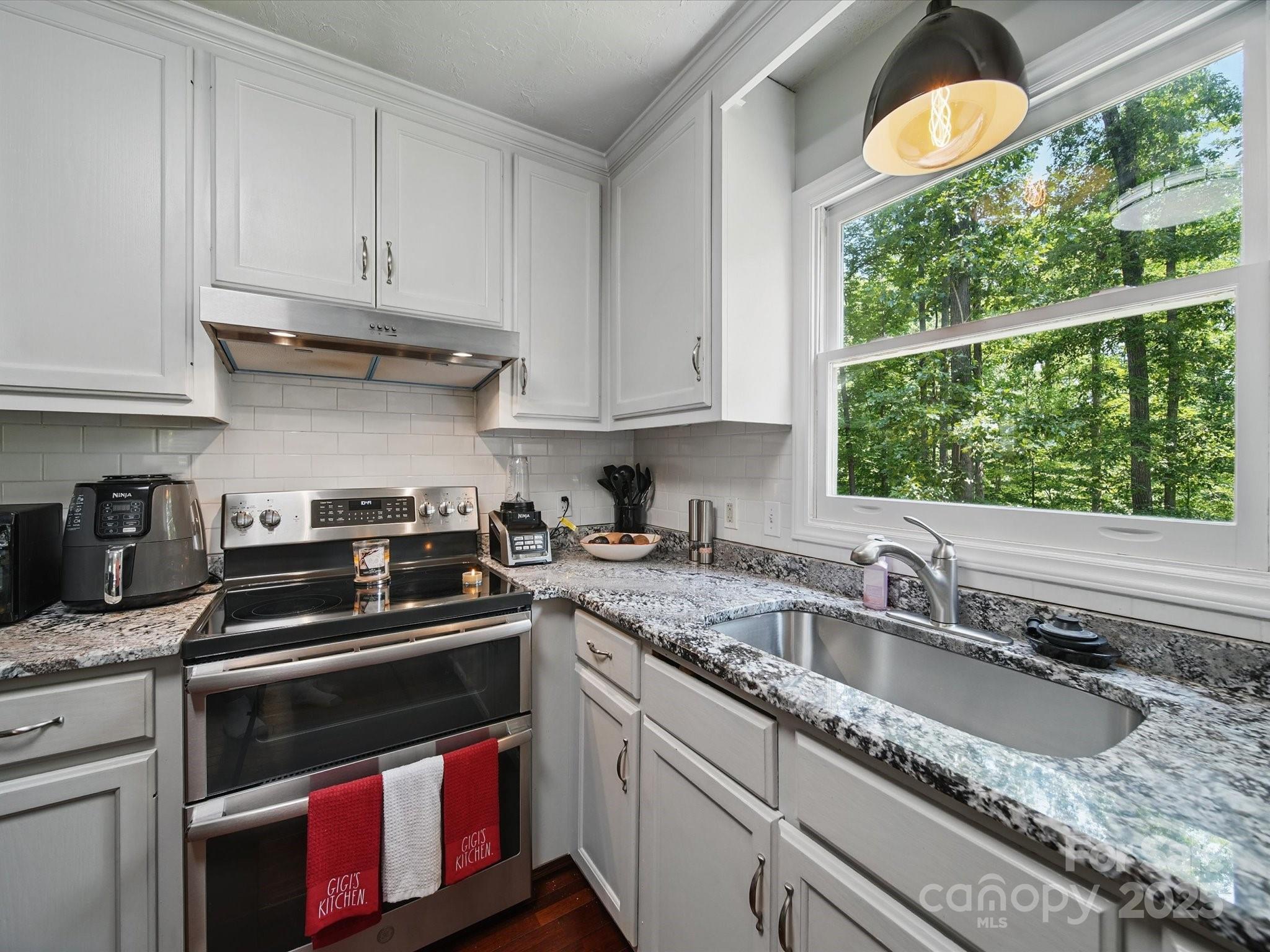 2345 Stallings Road Matthews, NC 28104 - Photo 11 of 48 Gallery Image 11