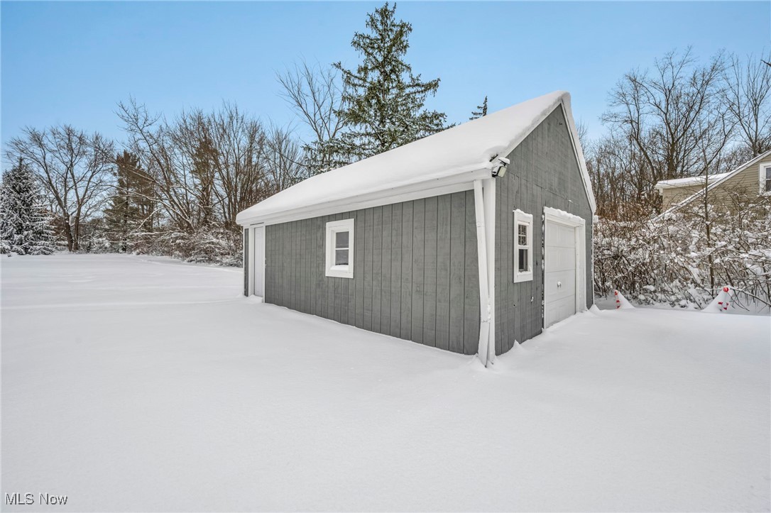 8564 Cedar Road Chesterland, OH 44026 - Photo 41 of 43