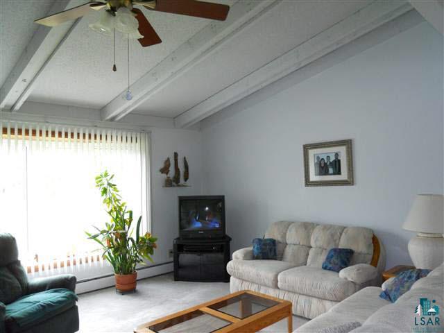 4293 East County Rd B Superior, WI 54880 - Photo 4 of 16