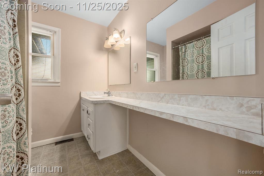 53800 North Foster Road Chesterfield, MI 48051 - Photo 11 of 24