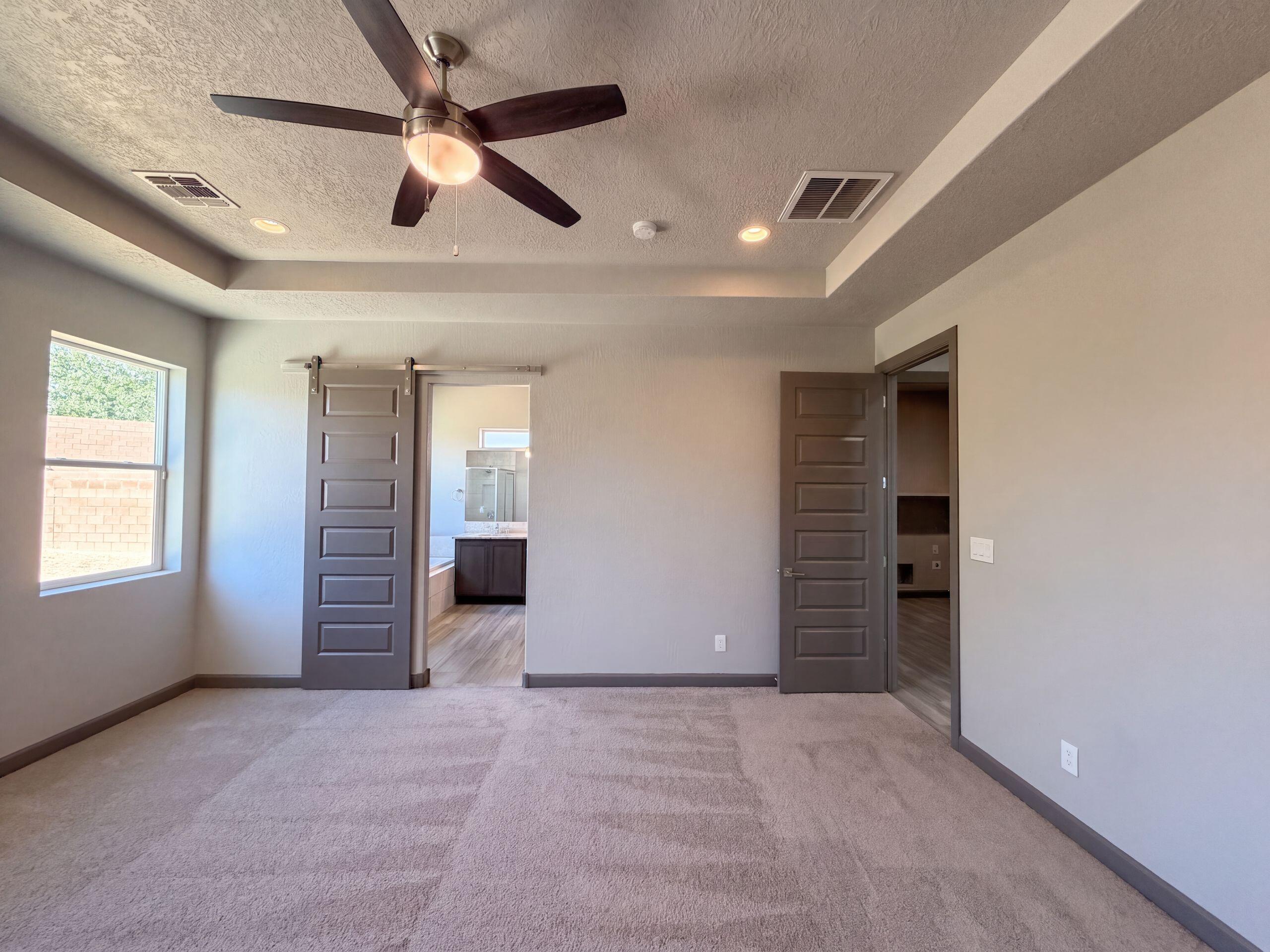 2437 Lynn Road Southeast Rio Rancho, NM 87124 - Photo 4 of 22 Gallery Image 4