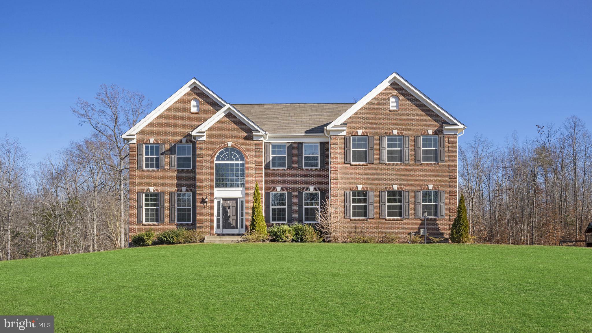 250 Perth Drive Fredericksburg, VA 22405 - Photo 2 of 57 Beautifully Maintained 250 Perth Dr