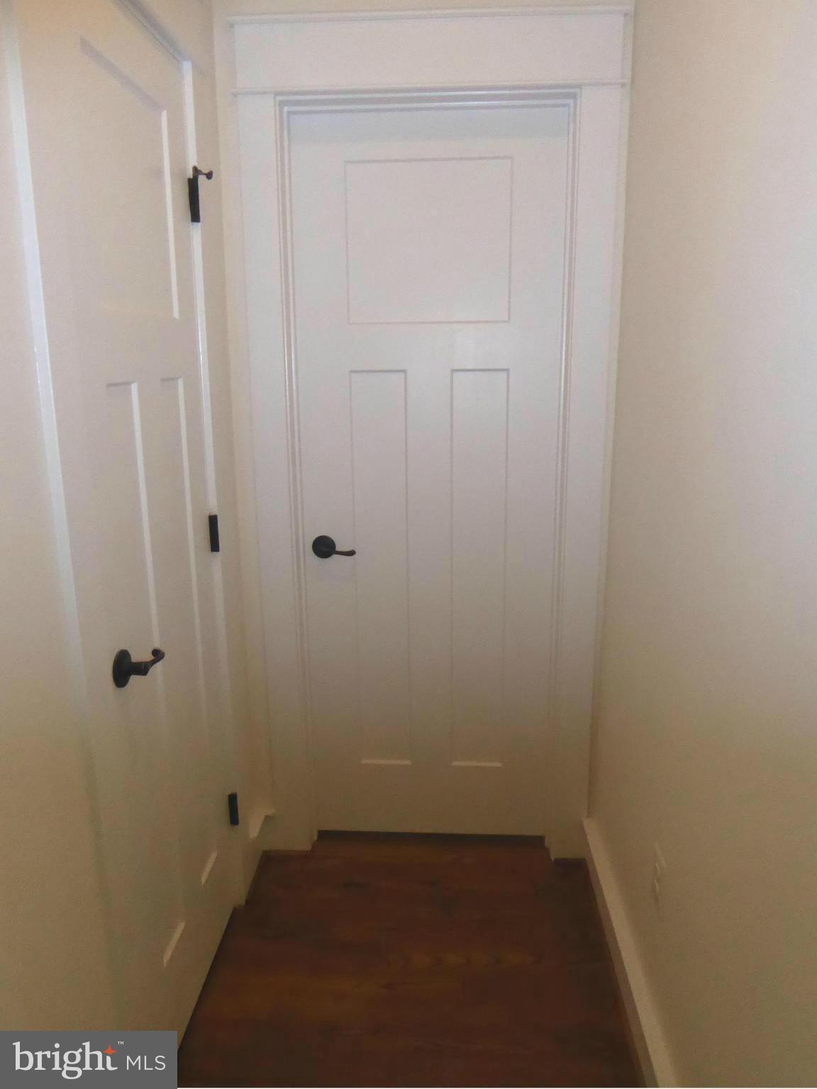 9517 5th Place Lorton, VA 22079 - Photo 6 of 23 Custom Doors