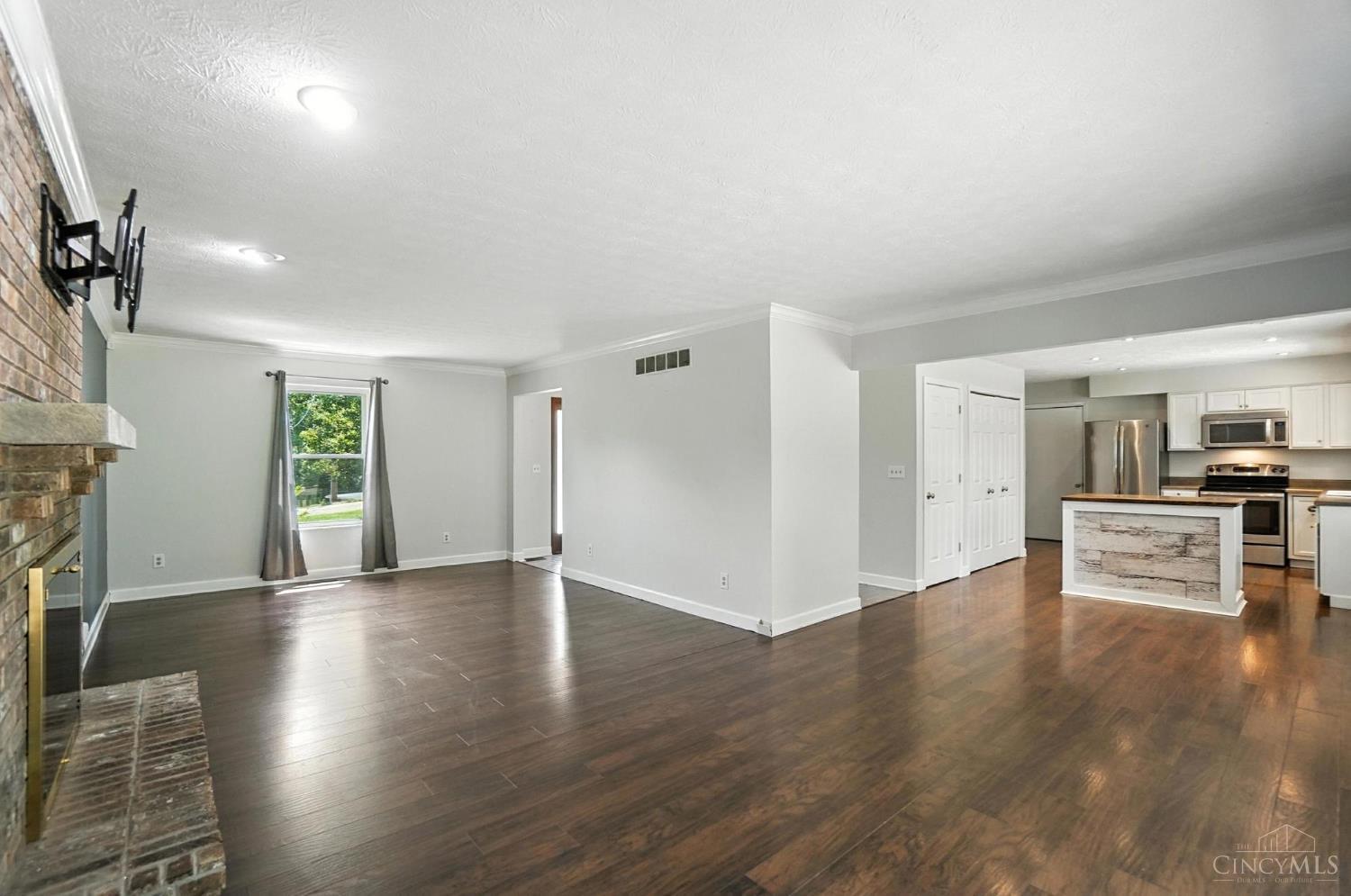 5819 Gaines Road Cincinnati, OH 45247 - Photo 16 of 69 Gallery Image 16