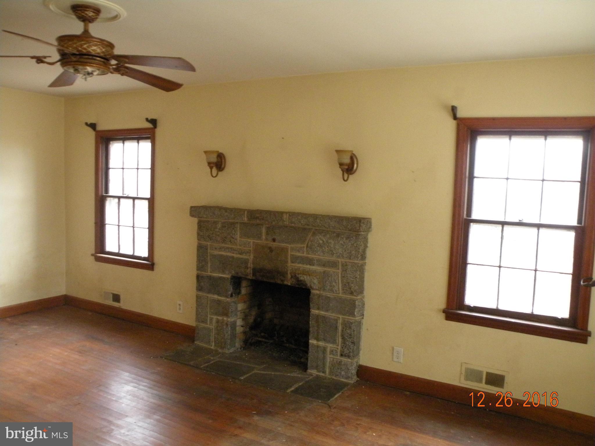 303 St Marks Church Road Perryville, MD 21903 - Photo 3 of 11 Living Room