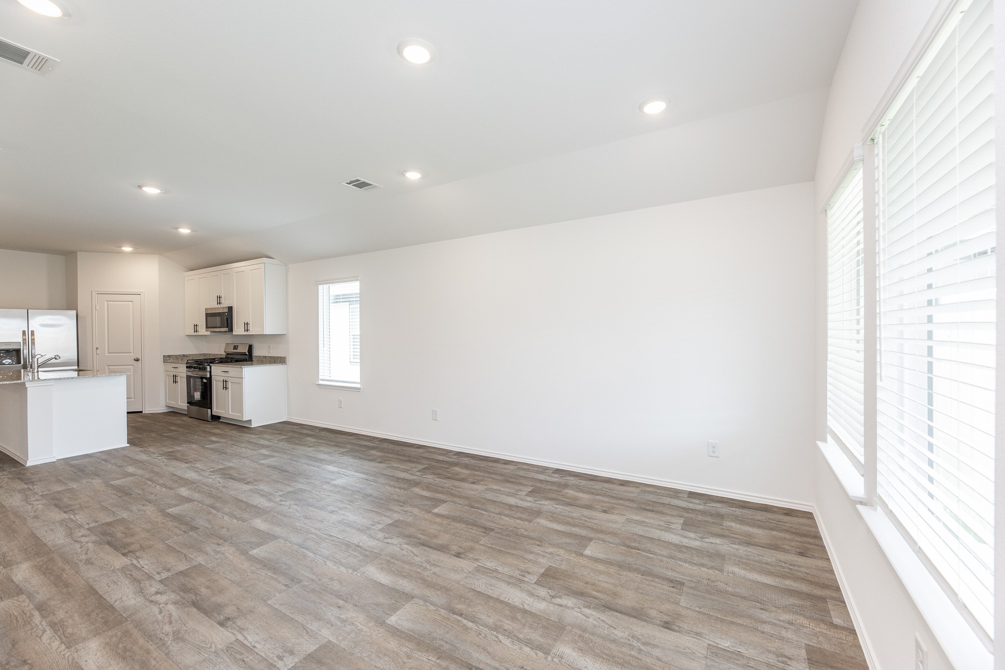 31322 Harp Ridge Fulshear, TX 77441 - Photo 9 of 31 Gallery Image 9