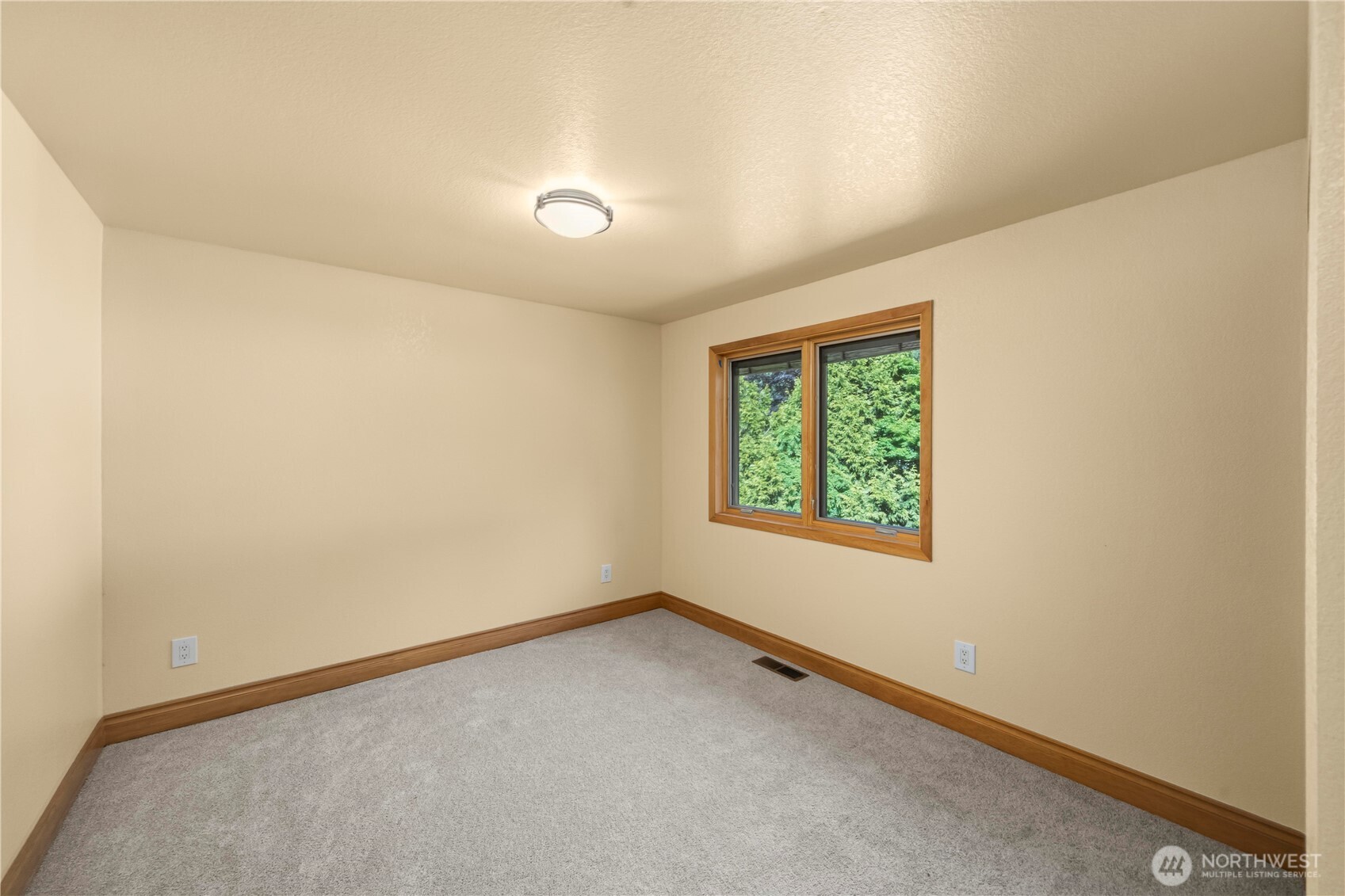 22329 Southeast 244th Place Maple Valley, WA 98038 - Photo 14 of 36