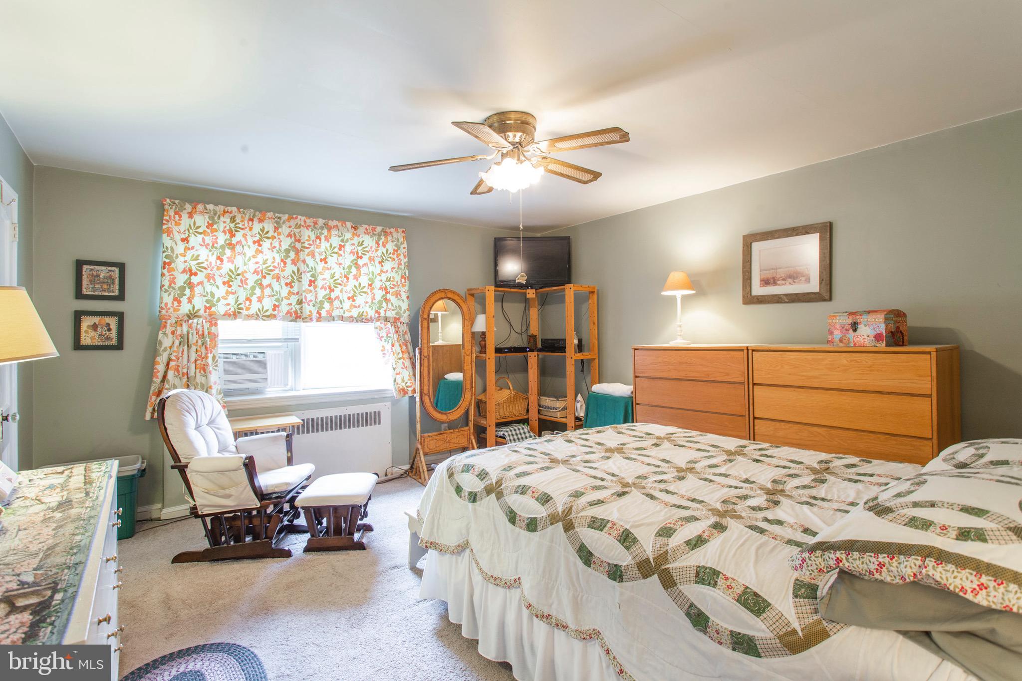 7703 Oakley Road Upper Darby, PA 19082 - Photo 15 of 33 Primary Bedroom