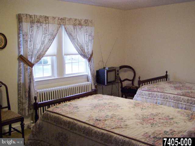 412 Edgehill Road York, PA 17403 - Photo 7 of 9