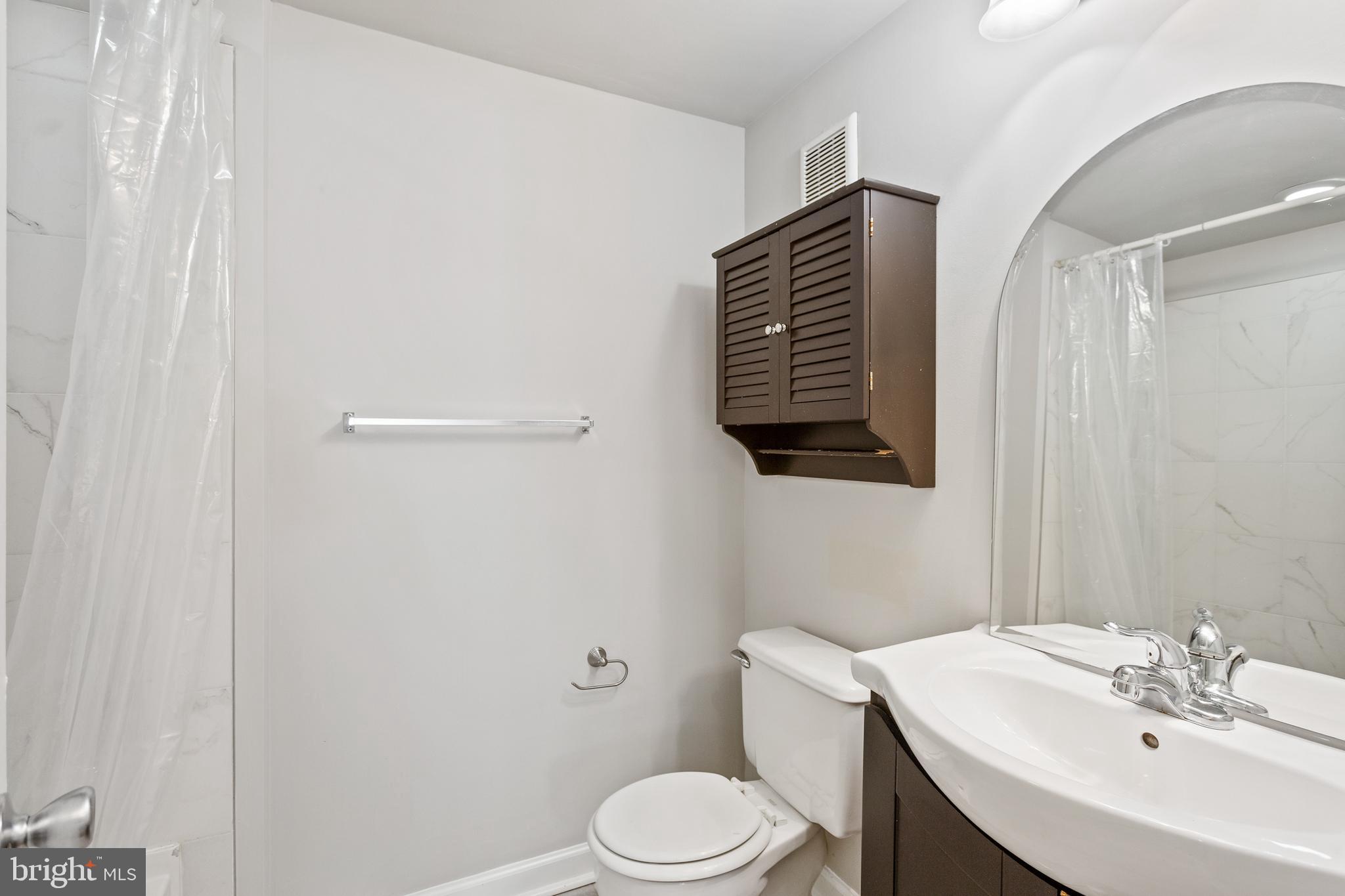 500 South Charles Street, Unit R96 Baltimore, MD 21201 - Photo 12 of 29 Primary Attached Bath