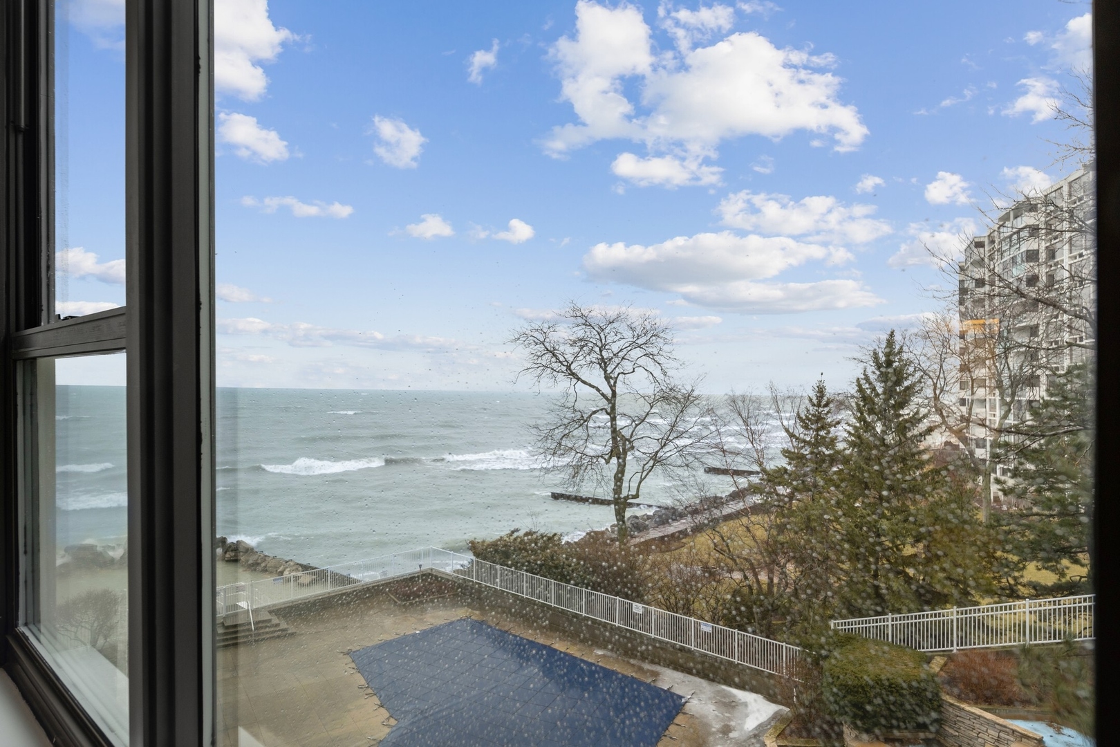 1616 Sheridan Road, Unit 3G Wilmette, IL 60091 - Photo 17 of 20 a view of a room