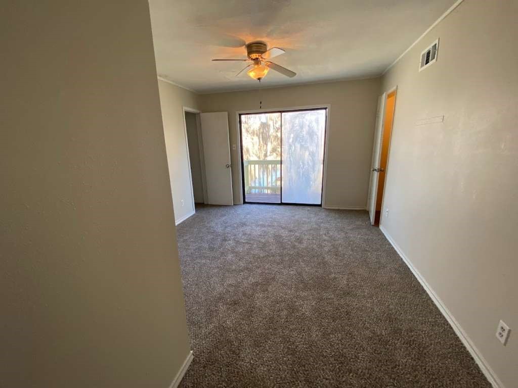 201 Ferguson Drive Cleveland, TX 77327 - Photo 11 of 38