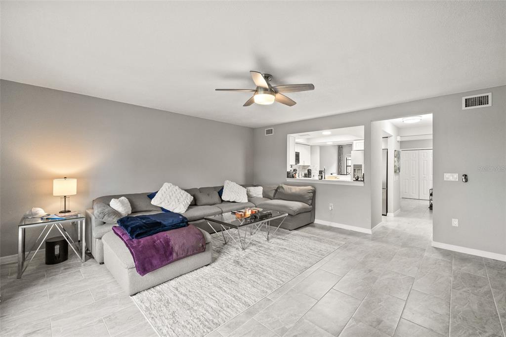 4620 Hidden View Place, Unit 10 Sarasota, FL 34235 - Photo 22 of 49