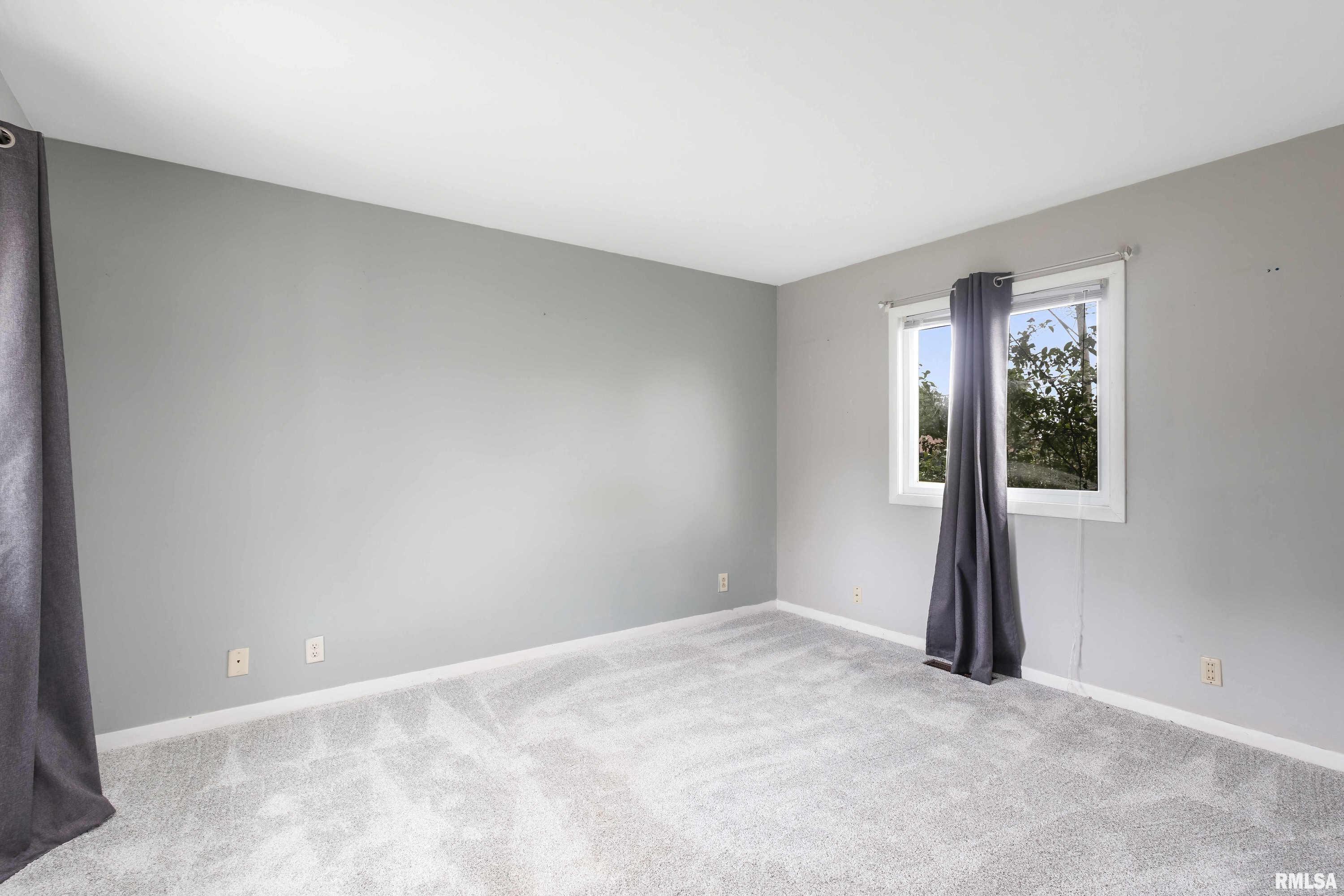 4007 El Rancho Drive Davenport, IA 52806 - Photo 14 of 29