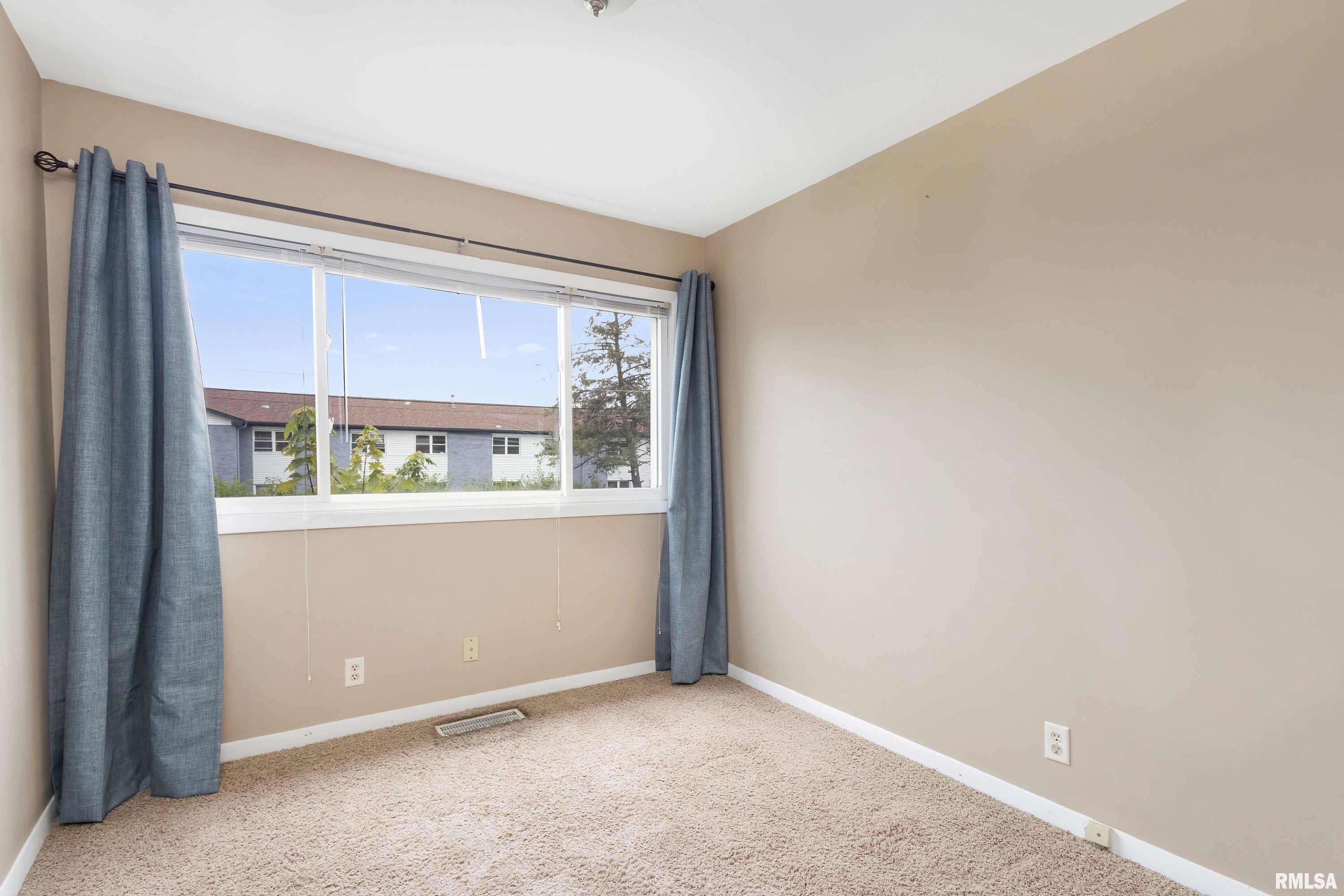 4007 El Rancho Drive Davenport, IA 52806 - Photo 18 of 29