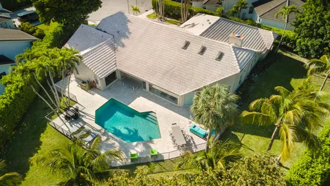 $2,645,000 | 2245 Southwest 16th Place, Boca Raton, FL 33486