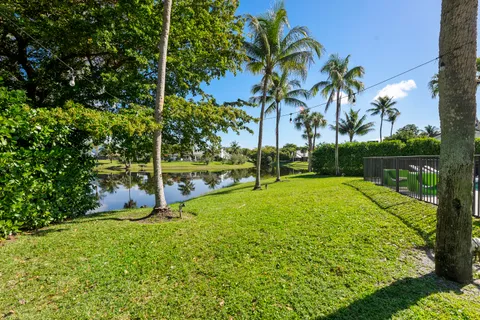 $2,645,000 | 2245 Southwest 16th Place, Boca Raton, FL 33486