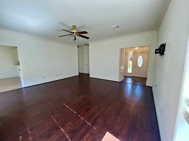 $2,100 | 1419 Miller Avenue, Katy, TX 77493