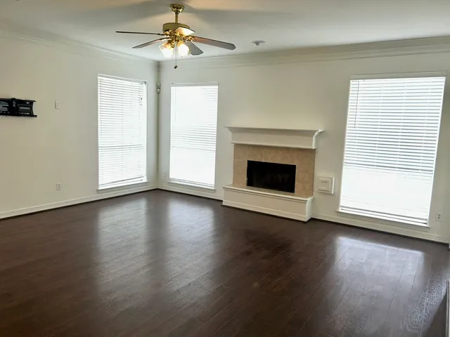 $2,100 | 1419 Miller Avenue, Katy, TX 77493