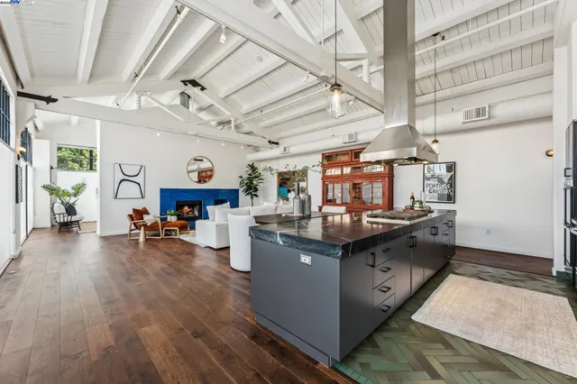 $895,000 | 311 4th Street, Unit 301, Oakland, CA 94607