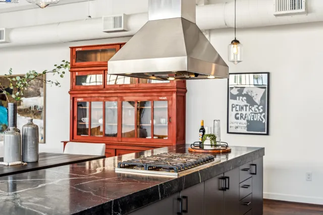 $895,000 | 311 4th Street, Unit 301, Oakland, CA 94607