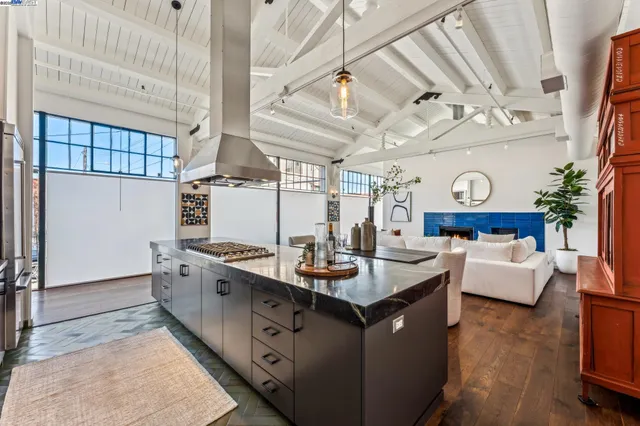 $895,000 | 311 4th Street, Unit 301, Oakland, CA 94607