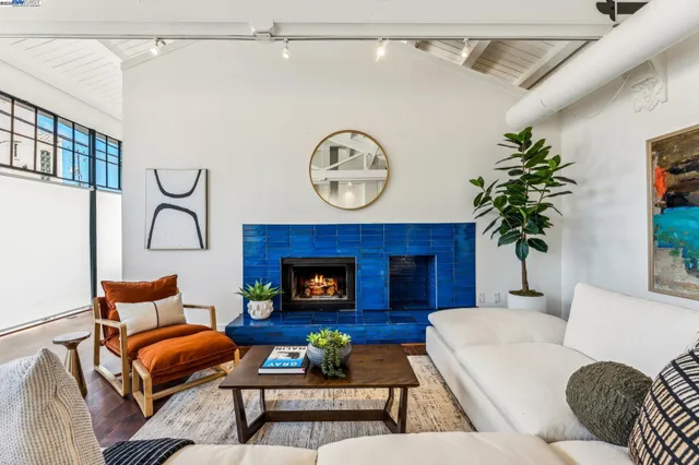 $895,000 | 311 4th Street, Unit 301, Oakland, CA 94607