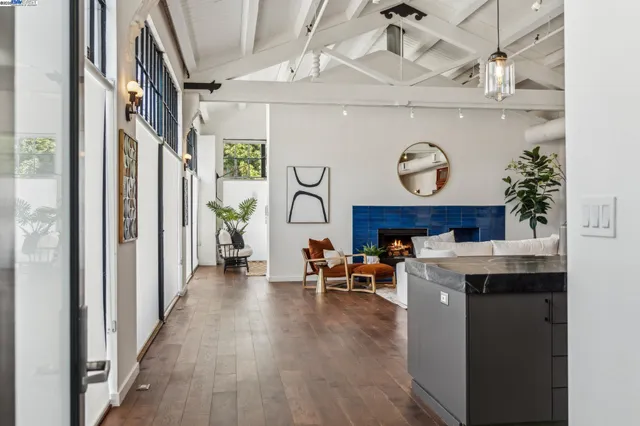 $895,000 | 311 4th Street, Unit 301, Oakland, CA 94607