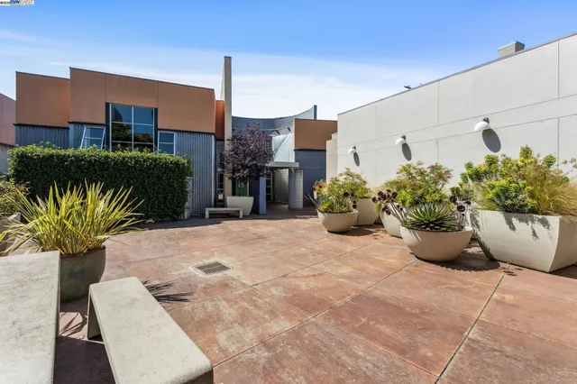 $895,000 | 311 4th Street, Unit 301, Oakland, CA 94607