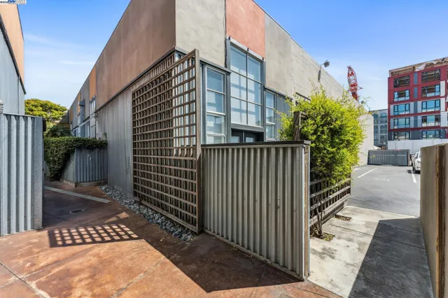 $895,000 | 311 4th Street, Unit 301, Oakland, CA 94607