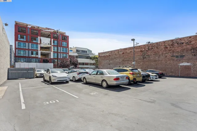 $895,000 | 311 4th Street, Unit 301, Oakland, CA 94607