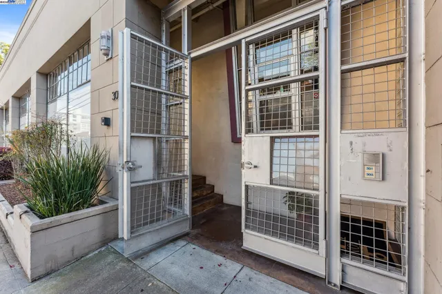 $895,000 | 311 4th Street, Unit 301, Oakland, CA 94607