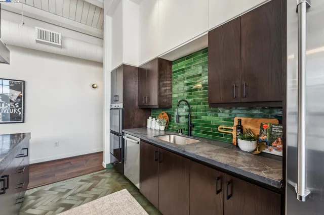 $895,000 | 311 4th Street, Unit 301, Oakland, CA 94607
