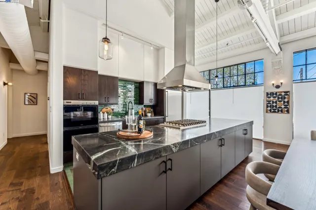 $895,000 | 311 4th Street, Unit 301, Oakland, CA 94607