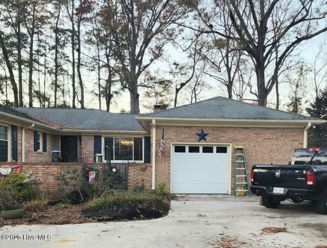 2100 Emerson Road Kinston, NC 28504 - Photo 4 of 25 new front garage