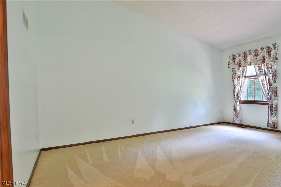 7629 South Raccoon Road Canfield, OH 44406 - Photo 19 of 35 Gallery Image 19